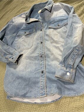 Universal Thread Light Blue Denim Oversized Shirt Jacket